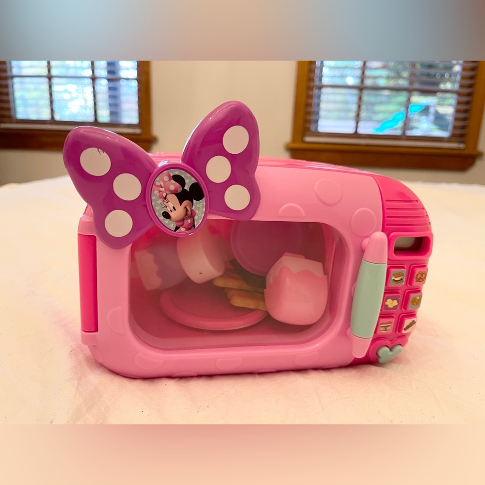Disney Minnie Bow-Tique Marvelous Microwave Set